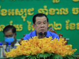 សម្តេចតេជោ ហ៊ុន សែន អញ្ជើញសំណេះសំណាលជាមួយមន្ត្រីរាជការ និងកងកម្លាំងប្រដាប់អាវុធនៅខេត្តបន្ទាយមានជ័យ