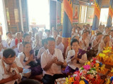 បុណ្យកឋិនទានសាមគ្គីដង្ហែយកបច្ច័យ ត្រែយ៍ ស្បង់ជីវរ មកវេរប្រគេនដល់ព្រះសង្ឃគង់ចាំព្រះវស្សាអស់មួយត្រីមាសក្នុងពុទ្ធសីមាវត្តស្វាយឧត្តម (ហៅវត្តស្វាយ)!