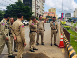 ប្រធានទីស្នាក់ការច្រកទ្វាព្រំដែនអន្តរជាតិព្រំ សហការនាយប៉ុស្តិ៍នគរបាលច្រកទ្វារ ចុះពិនិត្យ និងរៀបចំសណ្តាប់ធ្នាប់ និងអនាម័យបរិស្ថាន ដើម្បីឲ្យមានរបៀបរៀបរយ