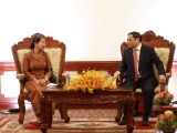 លោកជំទាវកិត្តិសង្គហបណ្ឌិត ម៉ែន សំអន បានអញ្ជើញសម្តែងការគួរសម ជាមួយ ឯកឧត្តម ផាម មិញជិញ (Pham Minh Chinh)