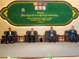 លោក ឌិត ទីណា ៖ ក្រសួងកសិកម្ម កំពុងប្រឹងប្រែងជួយកសិករអនុវត្តឱ្យបានពេញលេញ លើការអនុគ្រោះថ្លៃអគ្គិសនី ៤៨០រៀលក្នុង១គីឡូវ៉ាត់ ដើម្បីកាត់បន្ថយចំណាយ ទទួលផលចំណេញច្រើន