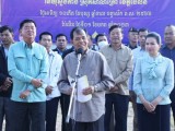 ឯកឧត្ដម អ៊ី ឈាន និងលោកជំទាវ បានស្រីមុំ អញ្ជើញជួបសំណេះសំណាលជាមួយពលរដ្ឋចំនួន៨៩០គ្រួសារ មកពី៣ភូមិដែលទើបនឹងកាត់ពីខេត្តបាត់ដំបងចូលមកខេត្តប៉ៃលិន