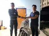 ម៉ូតូប្រជាពលរដ្ឋចំនួន ៤១ គ្រឿងត្រូវបានកម្លាំងនៃការដ្ឋានស្រុកសំពៅលូនយកមករក្សាទុកក្នុងករណីពួកគាត់ឆ្លងដែនចូលប្រទេសថៃដោយខុសច្បាប់