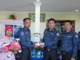 ឯកឧត្តម រ័ត្ន ស្រ៊ាង និង លោកវរសេនីយ៍ឯក សៀ ទីន រួមគ្នា រក្សាសន្តិសុខសណ្តាប់ធ្នាប់ជូនដល់គណៈប្រតិភូជាន់ខ្ពស់នៃរាជរដ្ឋាភិបាលកម្ពុជា ដឹកនាំដោយ សម្តេចអគ្គមហាសេនាបតី តេជោ ហ៊ុន សែន ទៅកាន់ទីក្រុងវៀងច័ន្ទប្រទេសឡាវ