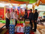 ក្រុមការងារ អាវុធហត្ថរាជធានីភ្នំពេញ នាំយកអំណោយនិងថវិកា ចូលរួមរំលែកទុក្ខដល់ គ្រួសារសមាជិក ដែលមានម្តាយទទួលមរណភាព!