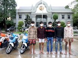 ក្រុមជិះម៉ូតូឆក់៥ នាក់ ពីបទ.លួចមានស្ថានទម្ងន់ទោស ប្រឈមជាប់ពន្ធនាគារពី៣ ទៅ១០ឆ្នាំ