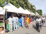 មន្រ្តីជំនាញចុះត្រួតពិនិត្យផលិតផល បន្លែ ផ្លែឈើ គ្រឿងសមុទ្រ ត្រីងៀត សាច់ក្រក គុយទាវ មី ដែលតាំងលក់នៅក្នុងព្រះរាជពិធីបុណ្យអុំទូក