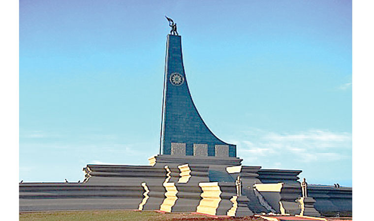 ទស្សនៈ ៖ ​រំលឹក​គុណដល់វីរជន​​សង្គ្រោះ​ជាតិ  ២ ធ្នូ