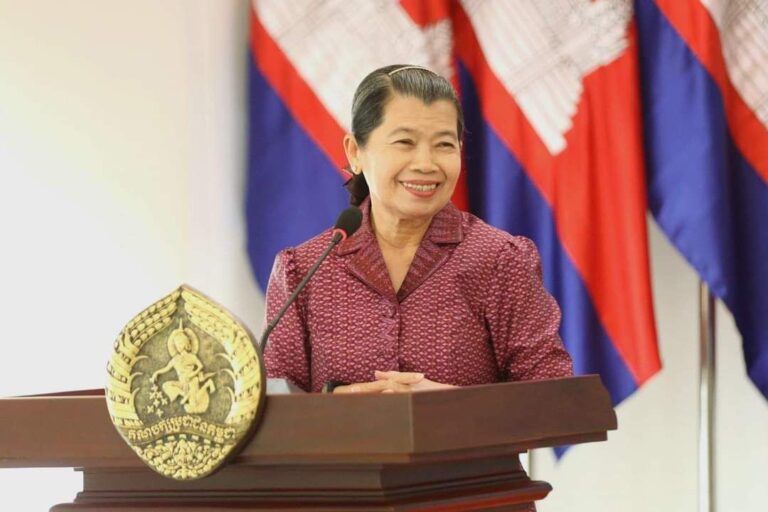 លោកជំទាវកិត្តិសង្គហបណ្ឌិត ម៉ែន សំអន សំណូមពរឲ្យសិក្ខាកាមធ្វើការចែករំលែកនូវបទពិសោធន៍ដែលខ្លួនទទួលបានដល់មូលដ្ឋានរបស់ខ្លួន