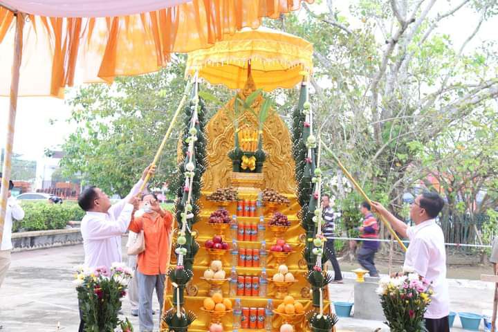 ពិធីសែនក្រុងពាលីសុំសេចក្តីសុខនិងបញ្ចុះបឋមសីលាកសាងអាស្រមបារមីព្រះពោធិព្រឹក្ស