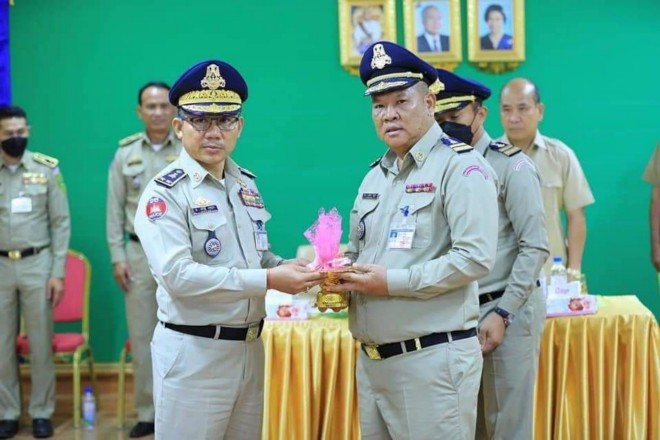 ប្រកាសតែងតាំងលោកវរសេនីយ៍ទោ ទេព រដ្ឋា ជាអធិការនៃអធិការដ្ឋាននគរបាលស្រុកព្រះនេត្រព្រះ ជំនួសលោកវរសេនីយ៍ឯក មាស ឬទ្ធី ដែលត្រូវបានតែងតាំងជាស្នងការរង!