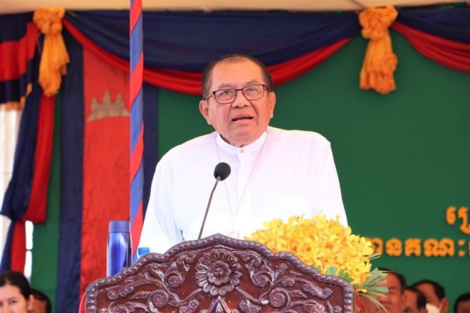 ​ពិធី​សំណេះសំណាល​ជាមួយ​សិស្សានុសិស្ស​ជ័យលាភី​ប្រឡង​សញ្ញាបត្រ​មធ្យមសិក្សា​ទុតិយភូមិ ឆ្នាំ​២០២១-២០២២ នៅ​ខេត្ត​កំពត​