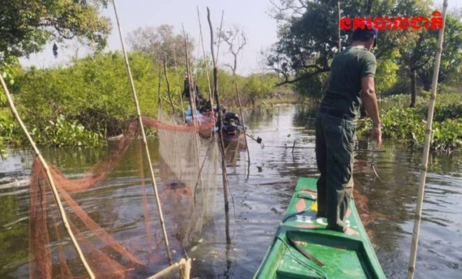 ​សមត្ថកិច្ច​ចម្រុះ បន្ត​ចុះ​បង្ក្រាប​បទល្មើស​នេសាទ​ខុសច្បាប់​២​លើក​នៅ​ស្រុក​ឯក​ភ្នំ​