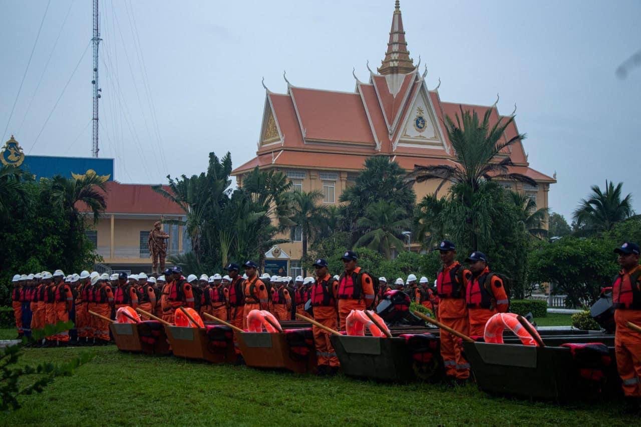 បង្ការគ្រោះទឹកជំនន់បញ្ជាការដ្ឋានទ័ពពិសេសត្រៀមកម្លាំងប្រមាណ១២០នាក់ ដើម្បីចុះជួយប្រជាពលរដ្ឋជួបគ្រោះមហន្តររាយផ្សេងៗ