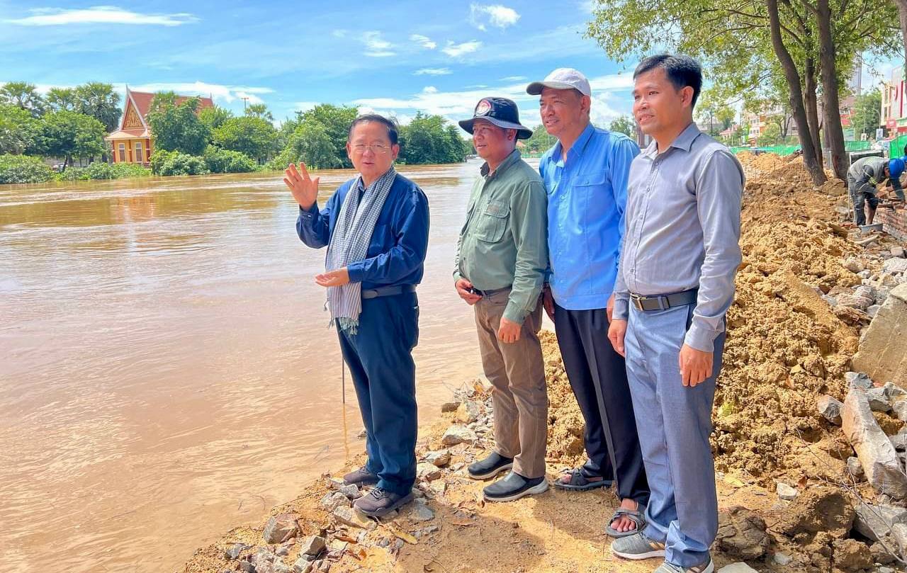 ស្ថានភាពជំនន់ ទឹកស្ទឹងសង្កែនៅក្រុងបាត់ដំបង និងស្ទឹងនៅក្រុងពោធិ៍សាត់ បានថយបន្តិចហើយ