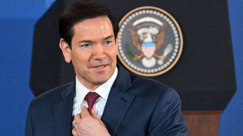 សហរដ្ឋអាម៉េរិក នឹងបន្តគាំទ្រកម្ពុជាឱ្យក្លាយជាប្រទេសដ៏រឹងមាំ ឯករាជ្យ និងមានភាពធន់ នេះតាមរយះទំព័រហ្វេសប៊ុកផេកស្ថានទូតអាម៉េរិកប្រចាំកម្ពុជា