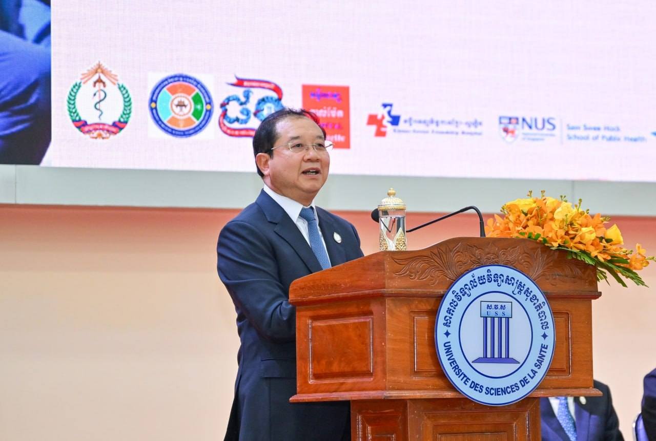 រដ្ឋមន្ត្រី​ក្រសួងសុខាភិបាលថ្លែងថា ៖ AI មិន​អាច​ជំនួស​វេជ្ជបណ្ឌិត​បាន​ទេ