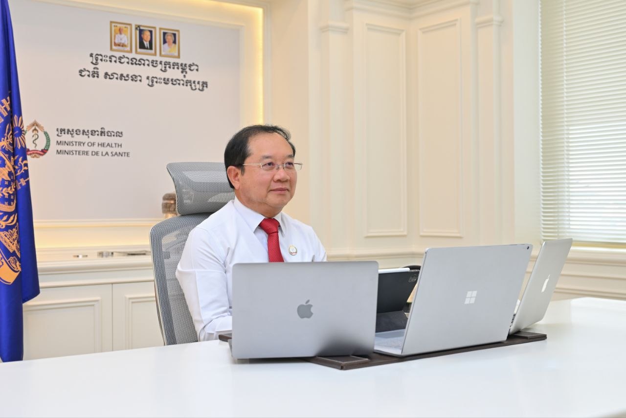 ឯ.ឧ សាស្ត្រាចារ្យ ឈាង រ៉ា ៖ ការបម្រើសេវាសុខាភិបាល ជានិច្ចជាកាលឈរ លើគោលការណ៍សមធម៌